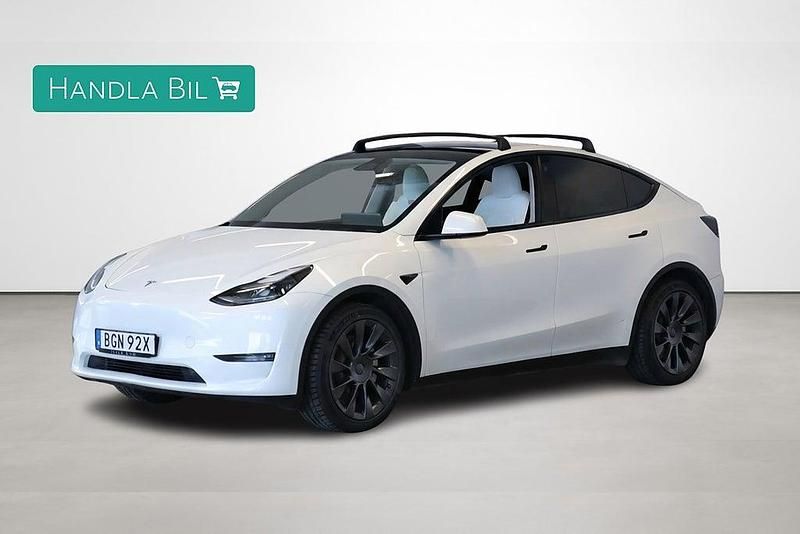 Begagnad Tesla Model Y Long Range AWD 378 kW (514 HK) 2023 Vit SUV