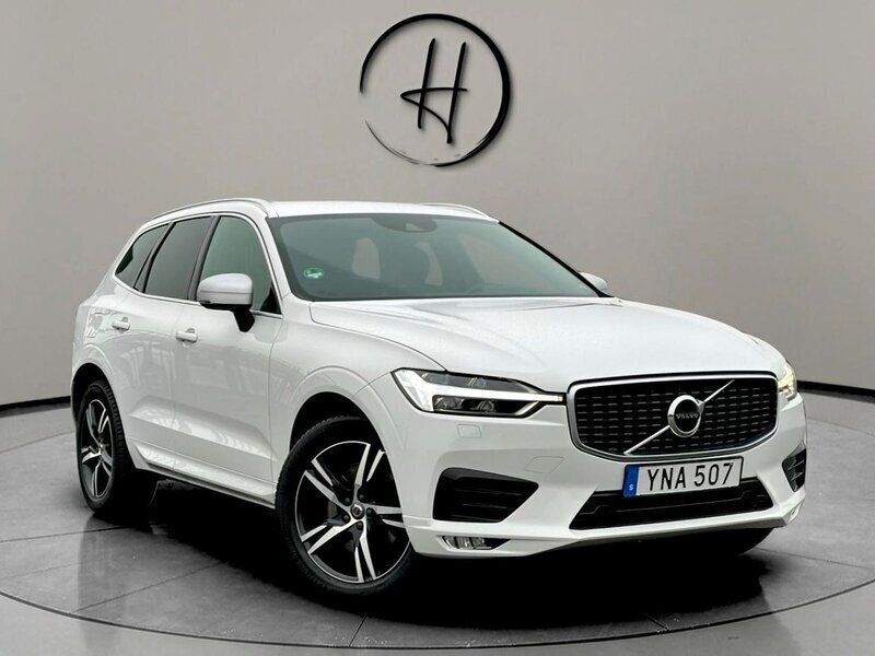 Vit Begagnad 2018 Volvo XC60 R-Design SUV | 329 900 kr (Dyr) - Bild 1/4