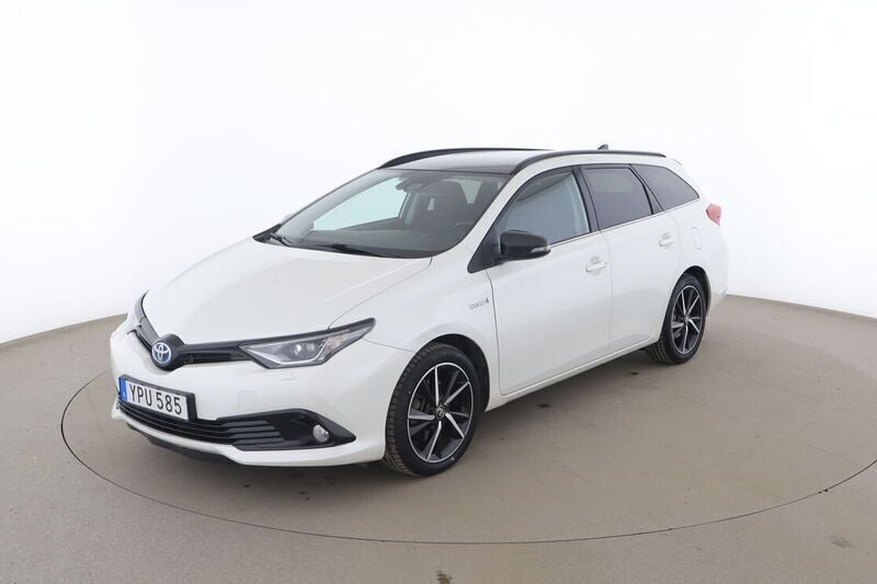 Vit Begagnad 2017 Toyota Auris Touring Sports Kombi | 173 000 kr (Marknadspris) - Bild 1/4