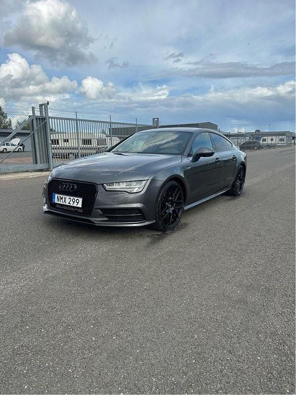 Grå Begagnad 2015 Audi A7 S-Line Halvkombi | 213 000 kr (Bra pris) - Bild 1/4