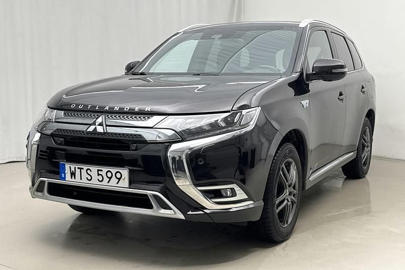 Svart Begagnad 2020 Mitsubishi Outlander SUV | 220 000 kr (Bra pris) - Bild 1/4
