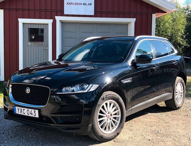 Svart Begagnad 2019 Jaguar F-Pace SUV | 219 900 kr (Marknadspris) - Bild 1/4