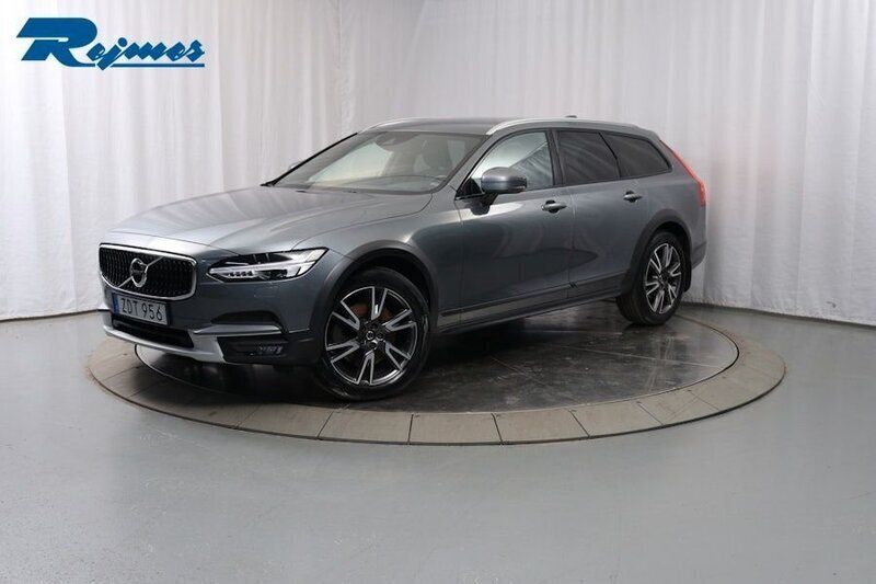 Grå Begagnad 2018 Volvo V90 CC Pro Kombi | 289 800 kr (Bra pris) - Bild 1/4