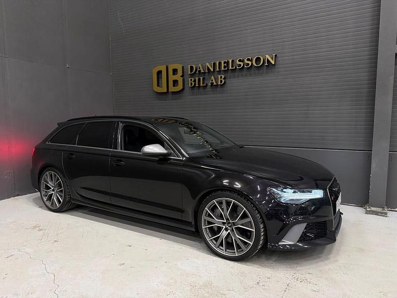 Begagnad Audi RS6 Performance 605 HK (444 kW) 2018 Svart Kombi