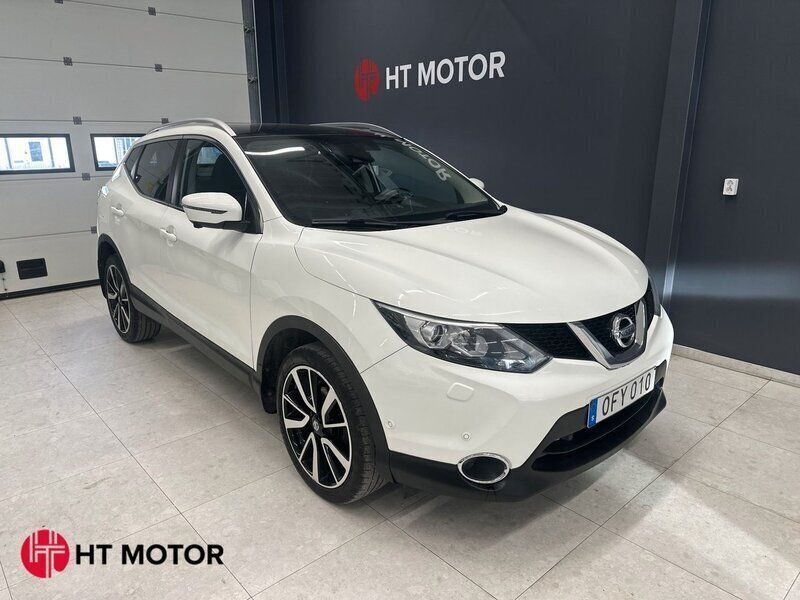 Vit Begagnad 2017 Nissan Qashqai Tekna SUV | 164 900 kr (Marknadspris) - Bild 1/4