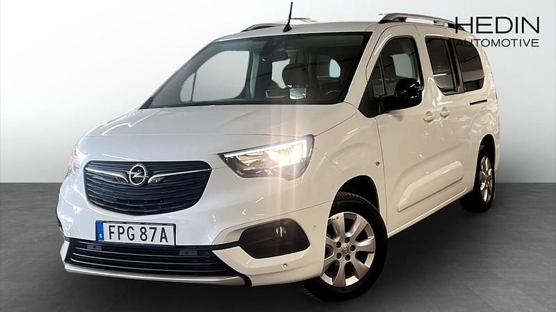Vit (white) Begagnad 2021 Opel Combo-e Life Van | 319 900 kr - Bild 1/4