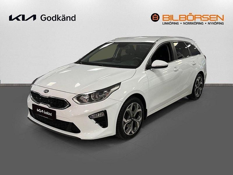 Vit (/wd/ casa white s) Begagnad 2019 Kia Ceed Sportswagon Kombi | 179 900 kr (Marknadspris) - Bild 1/4
