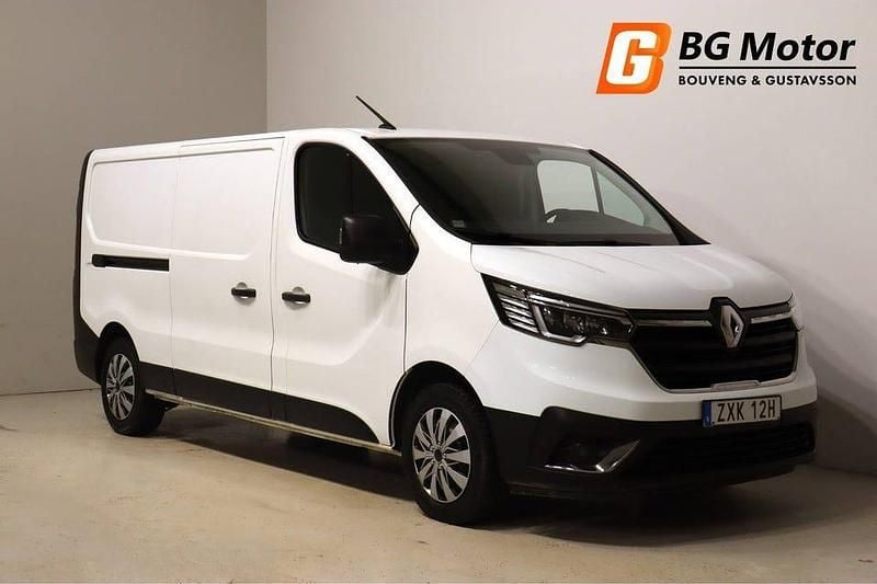 Vit Begagnad 2022 Renault Trafic Minibuss | 289 900 kr (Dyr) - Bild 1/3