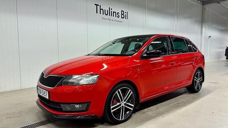 Röd Begagnad 2013 Skoda Rapid Monte Carlo Halvkombi | 89 900 kr (Marknadspris) - Bild 1/4