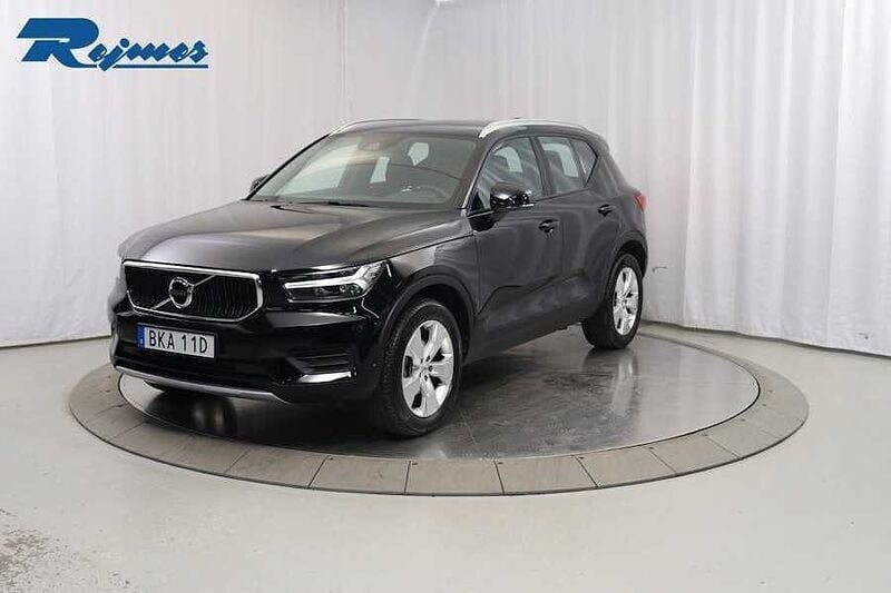 Svart Begagnad 2021 Volvo XC40 Momentum SUV | 269 900 kr (Superpris) - Bild 1/4