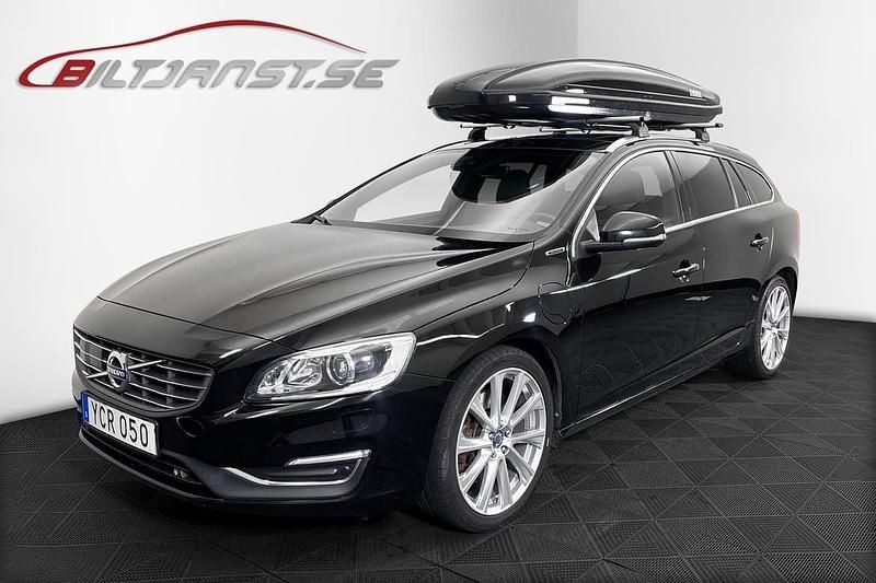 Svart Begagnad 2016 Volvo V60 Summum Kombi | 149 900 kr (Marknadspris) - Bild 1/4