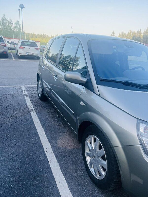 Silver Begagnad 2008 Renault Scénic II Minibuss | 38 000 kr (Marknadspris) - Bild 1/4
