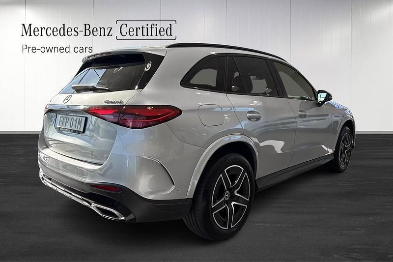 Begagnad Mercedes GLC300e 2023 Silver
