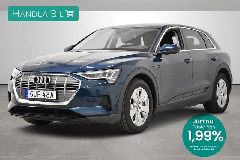 Blå Begagnad 2020 Audi e-tron Design SUV | 239 900 kr (Marknadspris) - Bild 1/3
