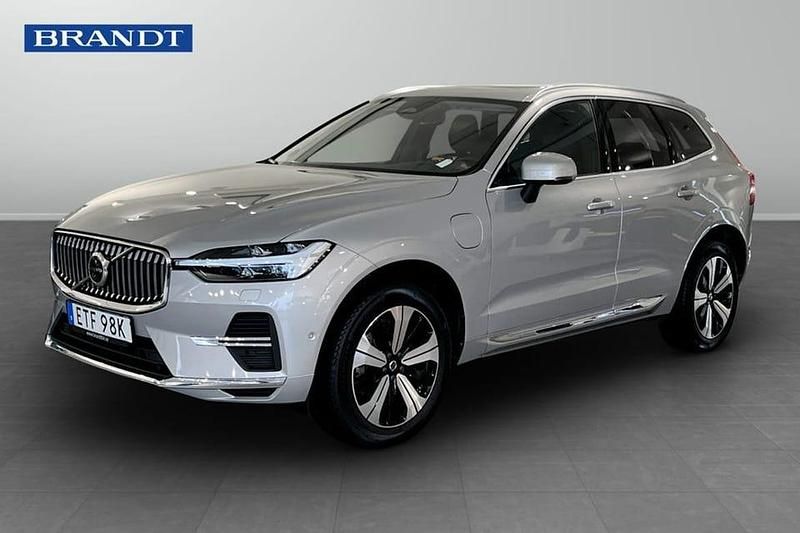 Silver Begagnad 2023 Volvo XC60 Plus SUV | 489 900 kr (Lite dyr) - Bild 1/4