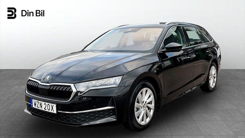 Svart Begagnad 2024 Skoda Octavia Selection Kombi | 309 900 kr (Lite dyr) - Bild 1/4