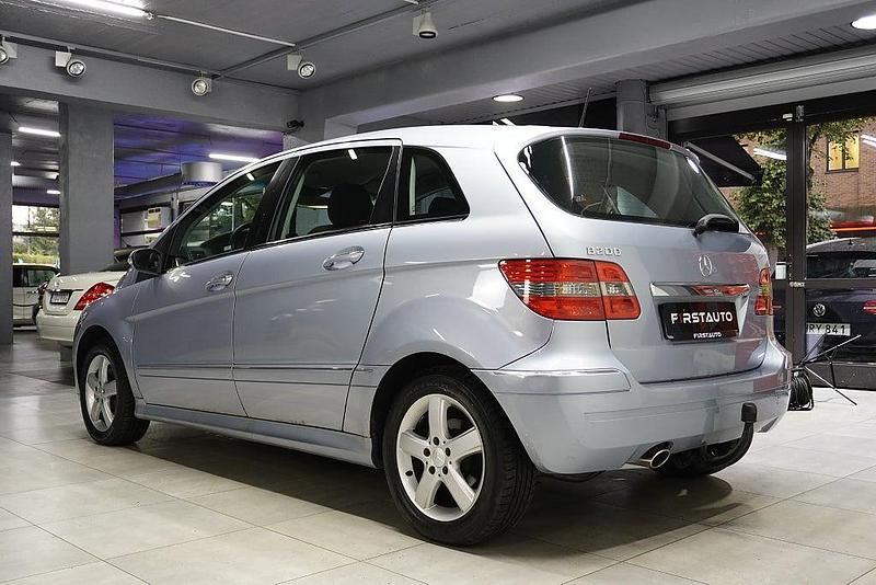Begagnad Mercedes B200 136 HK (100 kW) 2006 Ljusblå Minibuss