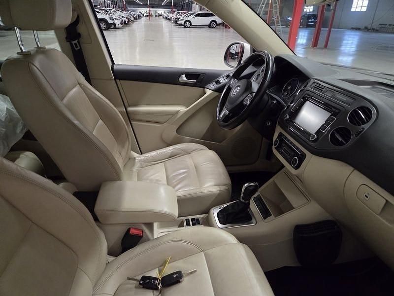 Begagnad VW Tiguan Track & Field 140 HK (102 kW) 2012 Vit SUV