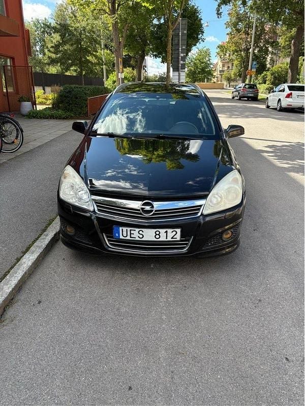Svart Begagnad 2008 Opel Astra OPC Kombi | 30 000 kr (Marknadspris) - Bild 1/4