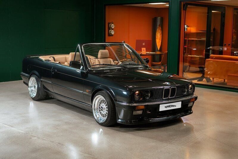Svart Begagnad 1989 BMW 325 Cabriolet Cab | 399 900 kr - Bild 1/4