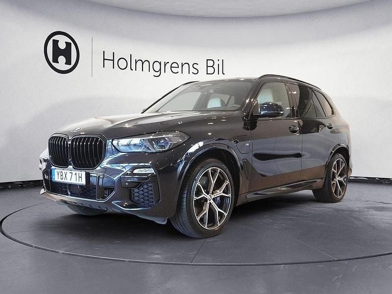Svart Begagnad 2021 BMW X5 M Sport SUV | 579 800 kr (Bra pris) - Bild 1/4