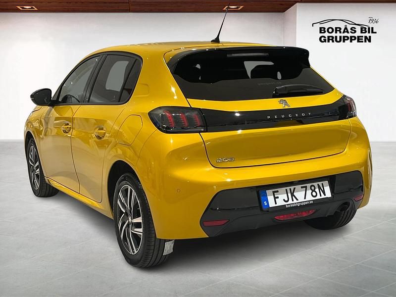 Begagnad Peugeot 208 Allure 101 HK (74 kW) 2022 Gul Halvkombi