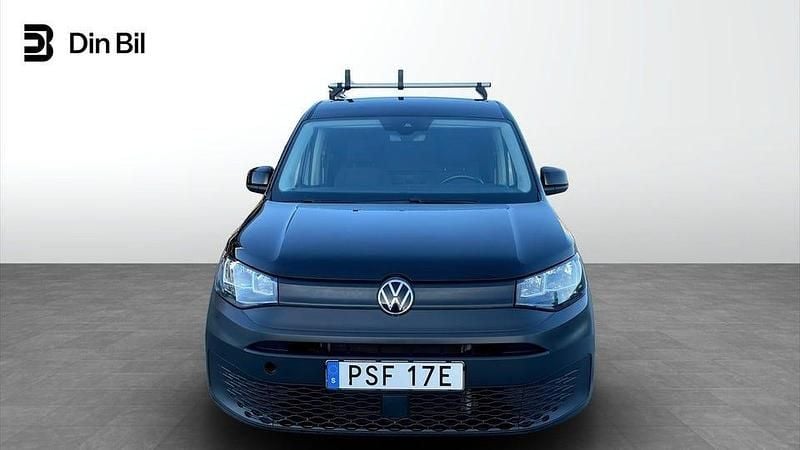 Begagnad VW Caddy 122 HK (89 kW) 2023 Deep black pärleffekt Minibuss