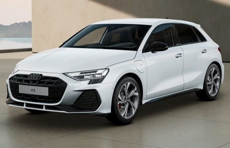Vit Ny 2024 Audi A3 Sportback e-tron S-Line Sedan | 539 900 kr - Bild 1/4