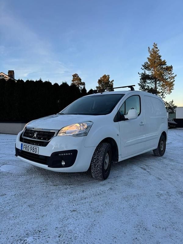 Begagnad 2017 Peugeot Partner Minibuss | 79 000 kr (Bra pris) - Bild 1/4