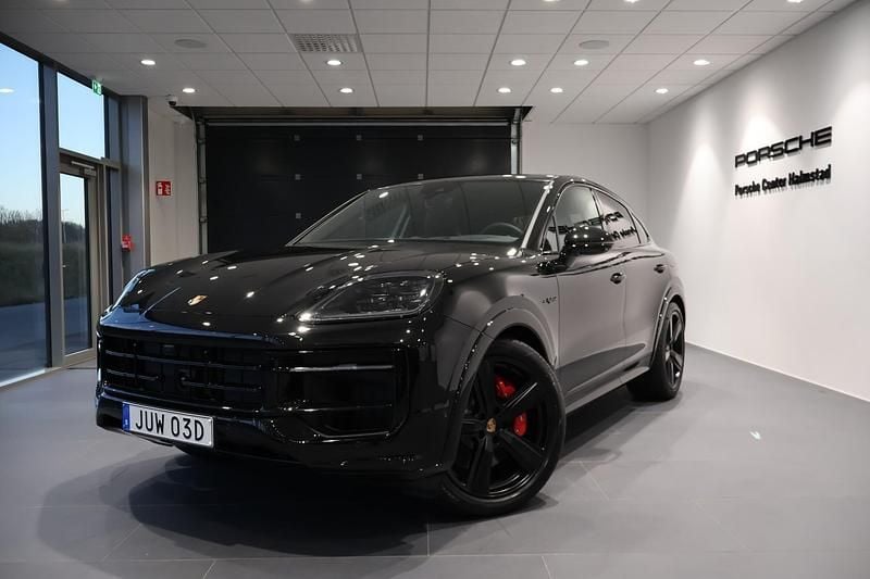 Ny 2026 Porsche Cayenne S E-Hybrid Black Edition SUV | 1 680 400 kr - Bild 1/4