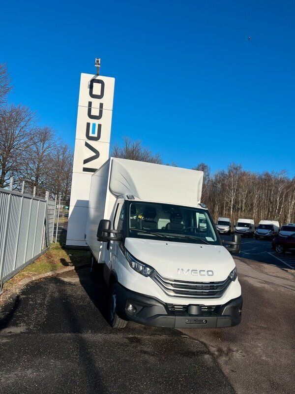 Vit Ny 2025 Iveco Daily Van | 686 250 kr (Dyr) - Bild 1/4