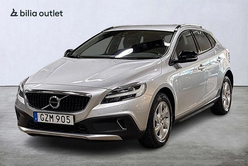 Silver Begagnad 2018 Volvo V40 CC Business Edition Kombi | 179 900 kr (Marknadspris) - Bild 1/3