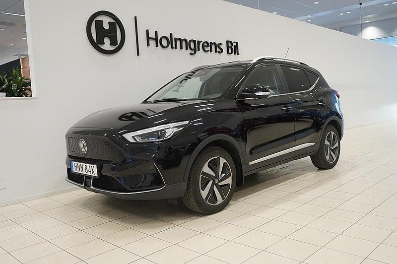 Svart Begagnad 2022 MG ZS Luxury SUV | 229 900 kr (Marknadspris) - Bild 1/4