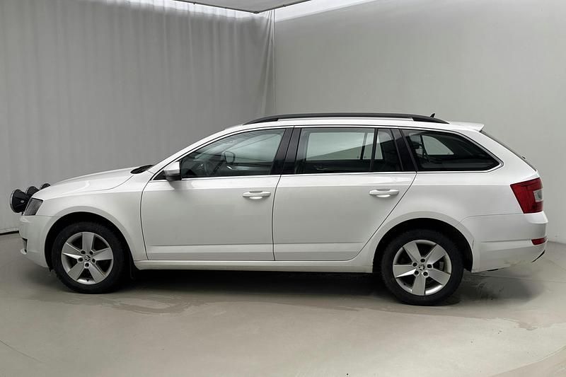 Begagnad Skoda Octavia 110 HK (80 kW) 2016 Vit Halvkombi
