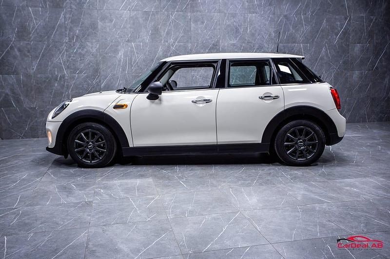 Begagnad Mini ONE Pepper 102 HK (75 kW) 2015 Vit Halvkombi