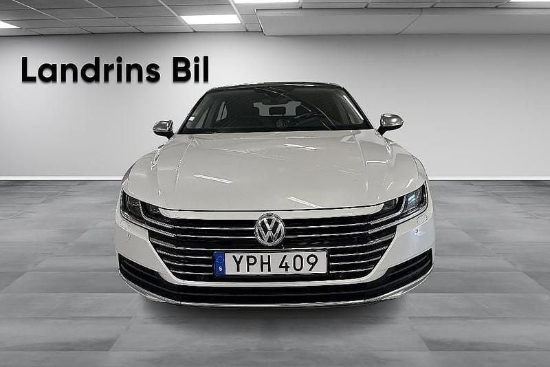 Begagnad VW Arteon GTS 240 HK (176 kW) 2017 Vit Halvkombi