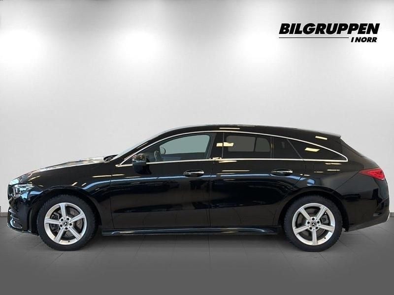 Begagnad Mercedes CLA250 Shooting Brake 218 HK (160 kW) 2022 Svart Kombi