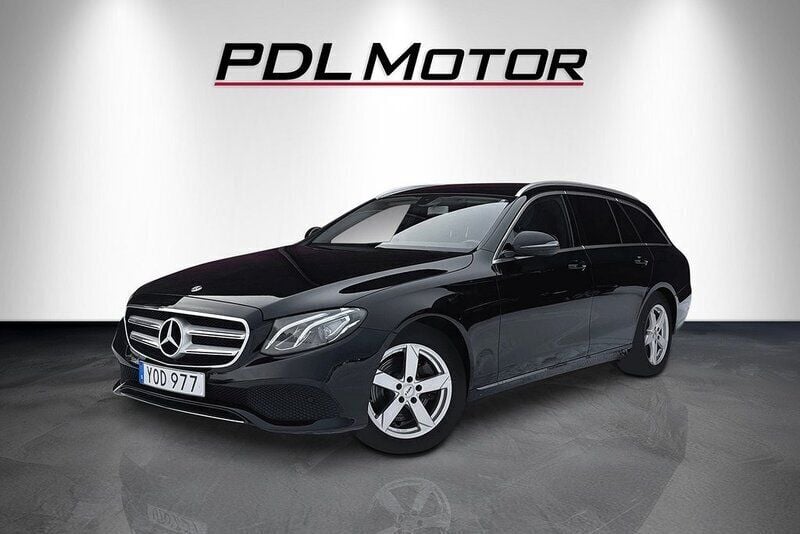 Svart Begagnad 2017 Mercedes E220 Avantgarde Kombi | 229 900 kr (Superpris) - Bild 1/4