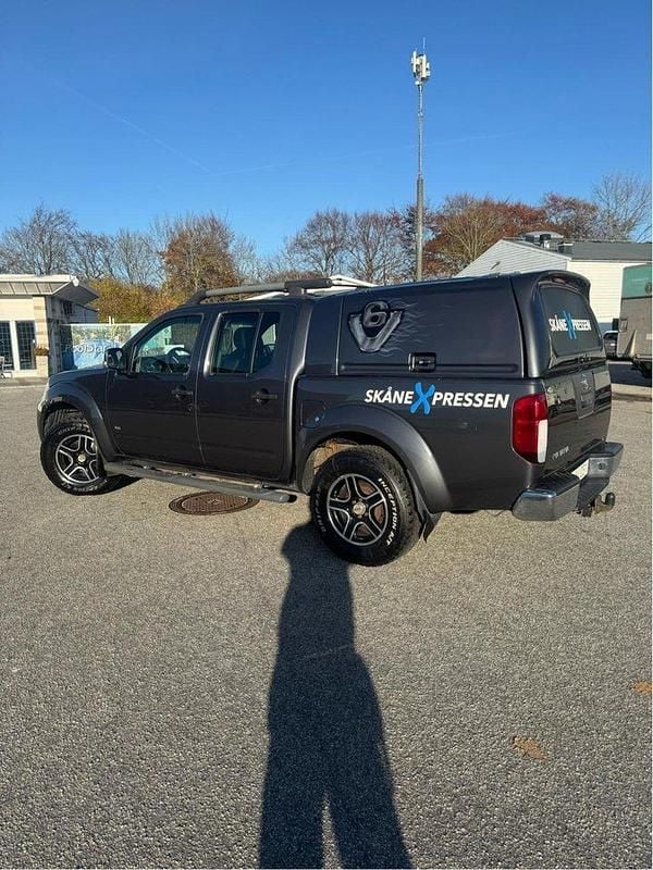 Grå Begagnad 2015 Nissan Navara Pickup | 150 000 kr (Bra pris) - Bild 1/4