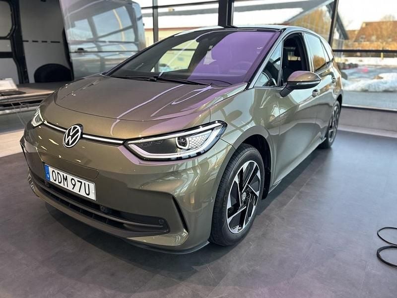 Ny VW ID.3 Pro Performance 239 kW (326 HK) 2026 Grön Halvkombi