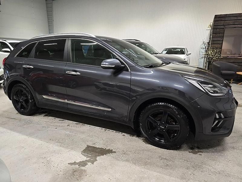 Begagnad Kia Niro Advance 105 HK (77 kW) 2020 Grå SUV