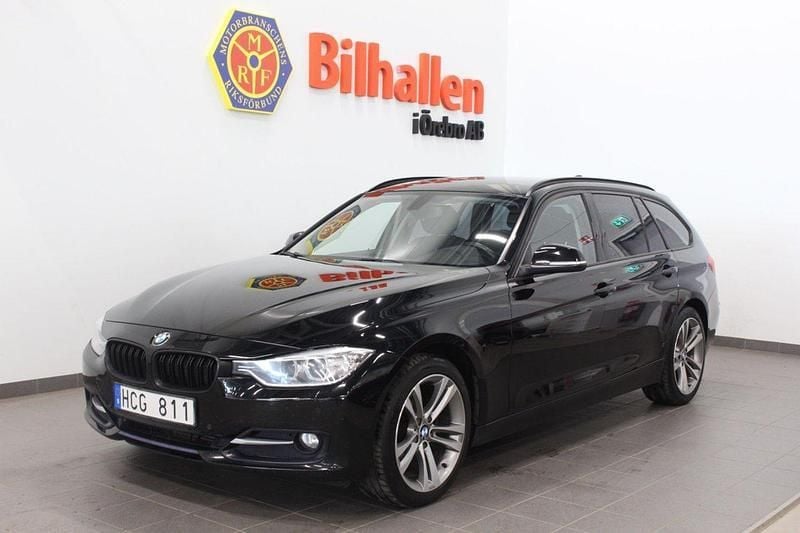 Svart Begagnad 2013 BMW 320 Sport Line Kombi | 129 900 kr (Bra pris) - Bild 1/4