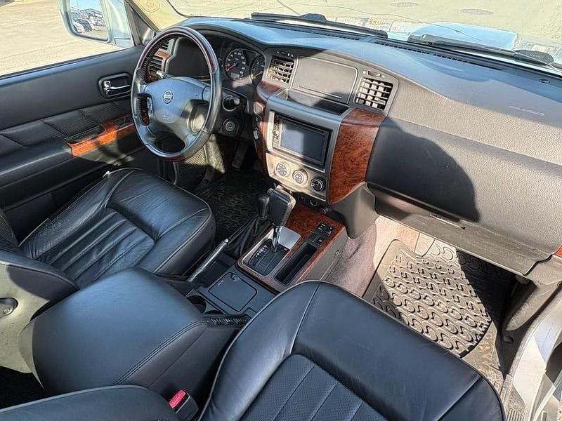 Begagnad Nissan Patrol 160 HK (117 kW) 2005 SUV