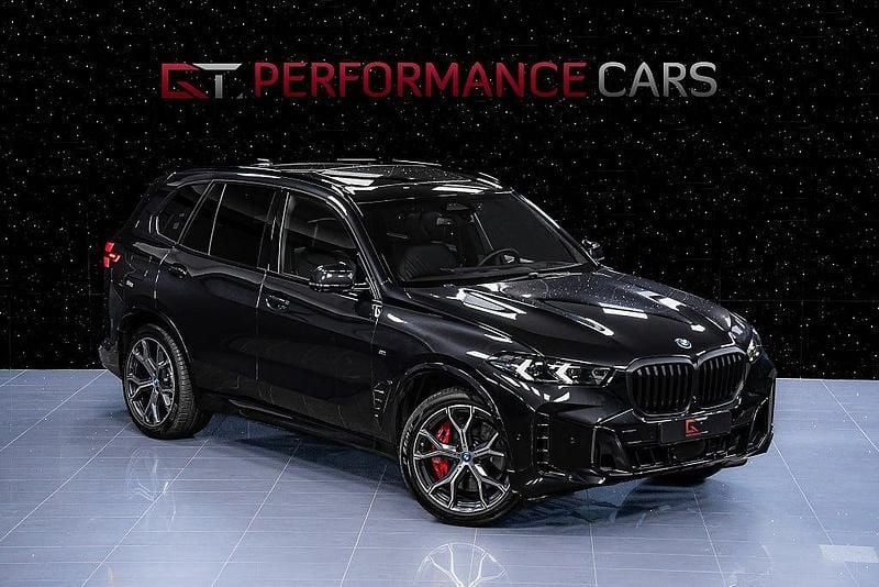 Black sapphire metallic Begagnad 2025 BMW X5 Comfort Edition SUV | 1 149 900 kr - Bild 1/3