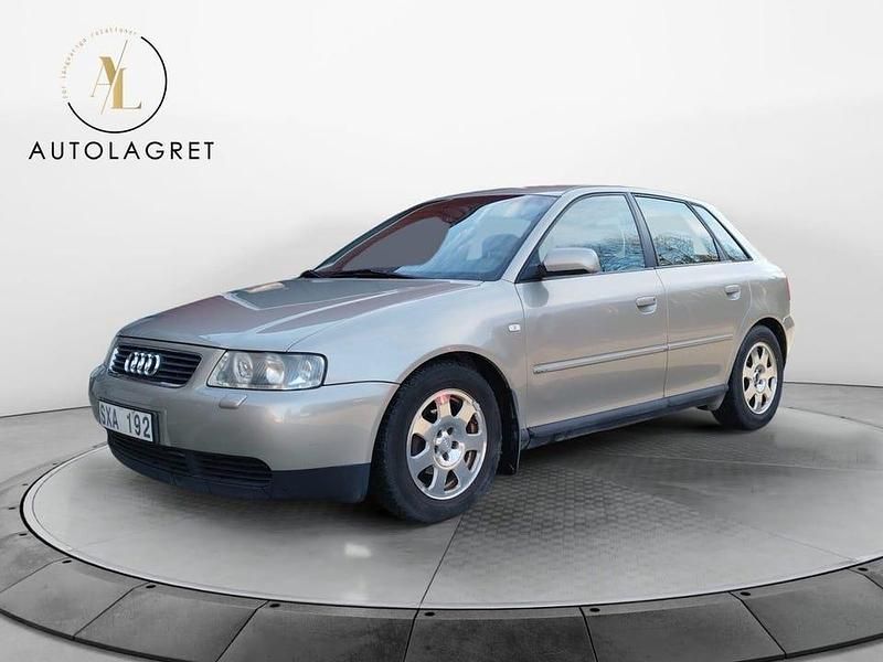 Ljusbrun Begagnad 2001 Audi A3 Attraction Halvkombi | 29 900 kr - Bild 1/4