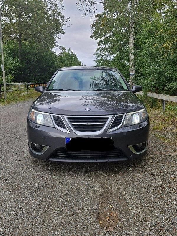 Grå Begagnad 2009 Saab 9-3 Aero Sedan | 54 000 kr (Marknadspris) - Bild 1/4