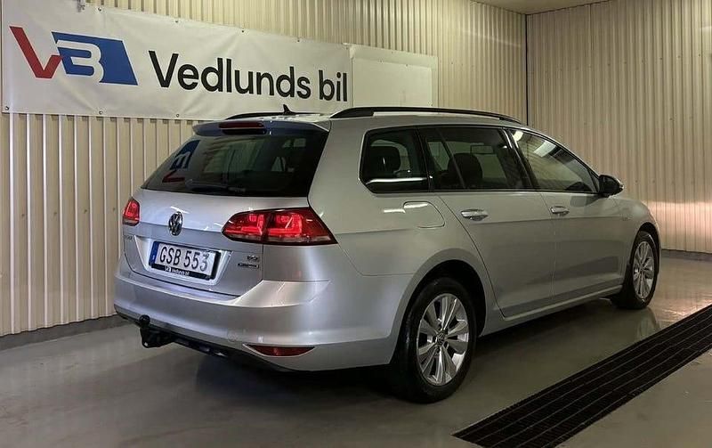 Begagnad VW Golf VII 110 HK (80 kW) 2015 Silver Kombi