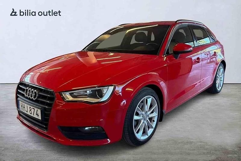 Röd Begagnad 2014 Audi A3 Sportback Comfort Halvkombi | 139 000 kr (Lite dyr) - Bild 1/1