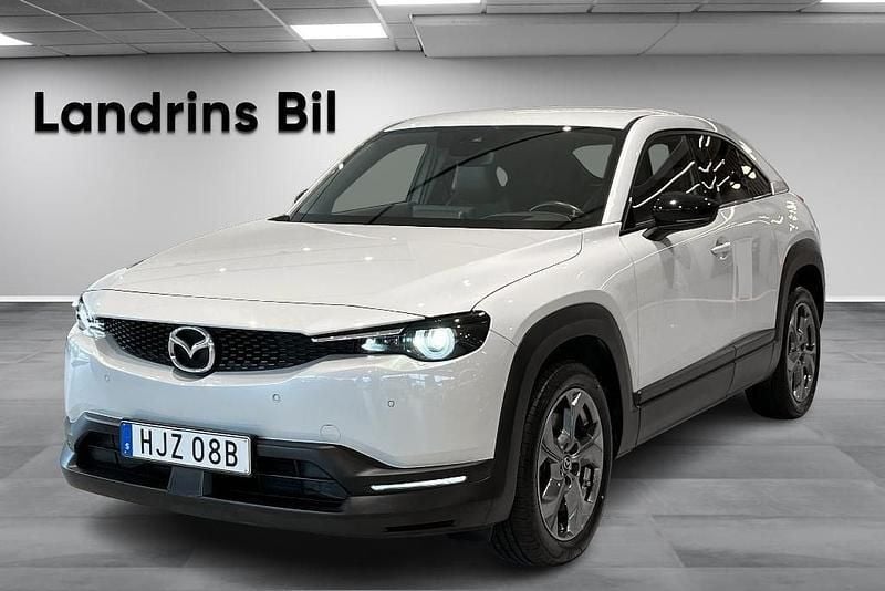 Vit Begagnad 2021 Mazda MX30 SUV | 164 300 kr (Marknadspris) - Bild 1/4