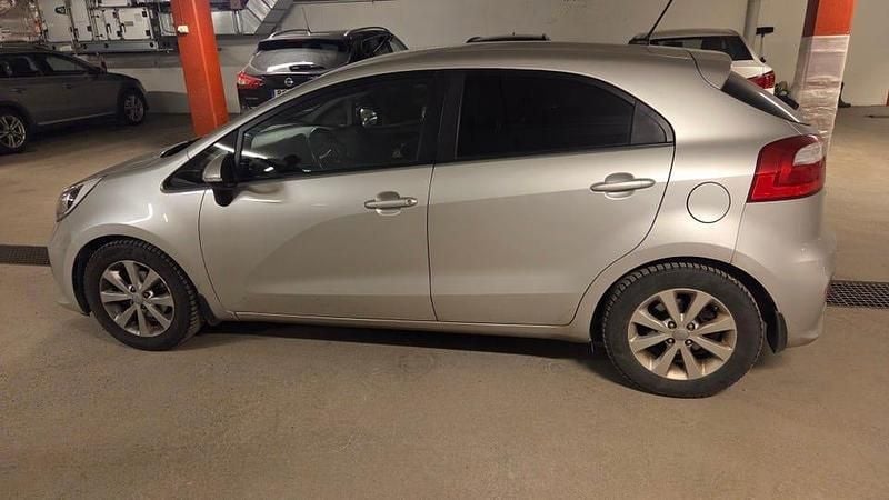Begagnad Kia Rio 84 HK (61 kW) 2015 Silver